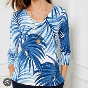 Talbots Blue Palm-Print V-Neck 3/4 Sleeve Light Sweater Top